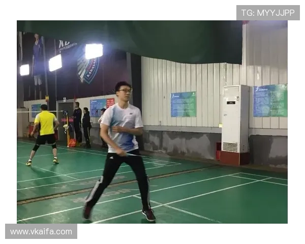 羽毛球传奇陈伟的职业生涯回顾与未来展望对话 羽毛球传奇陈伟的职业生涯回顾与未来展望对话