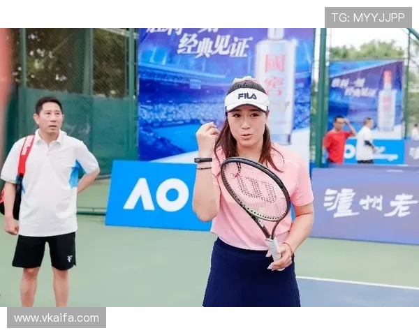 成都网球队在邀请赛中的默契配合与战术执行分析